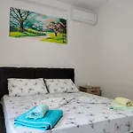 Stomici 3* Nderlysaj