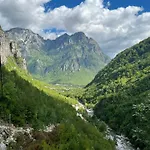 Stomici Nderlysaj