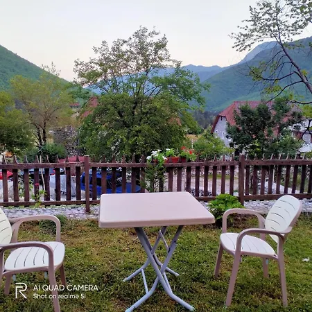 Stomici 3* Nderlysaj