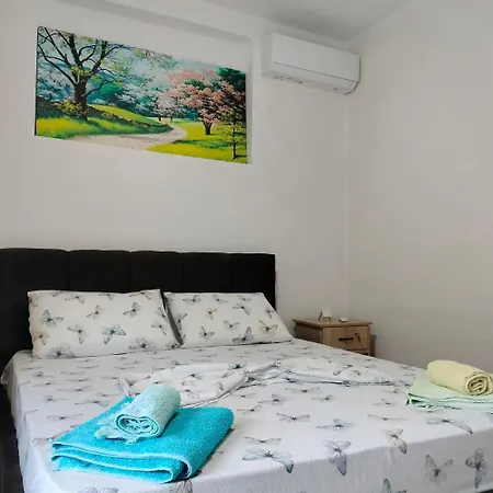 Stomici 3* Nderlysaj