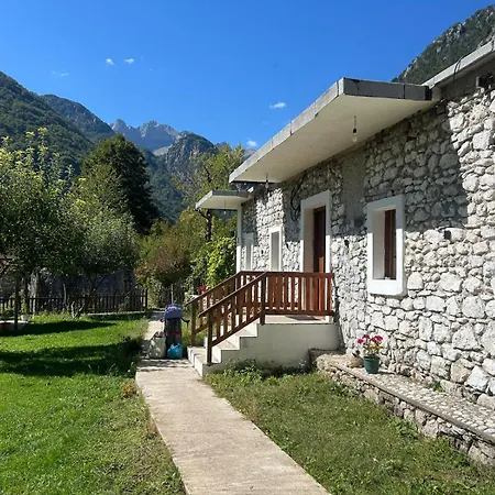 Stomici Bed & Breakfast 3*