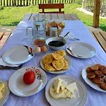 Bed & Breakfast Stomici 3*