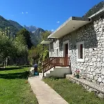 Stomici Bed & Breakfast 3*