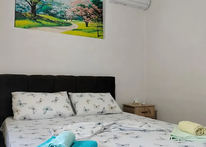 Stomici 3* Nderlysaj